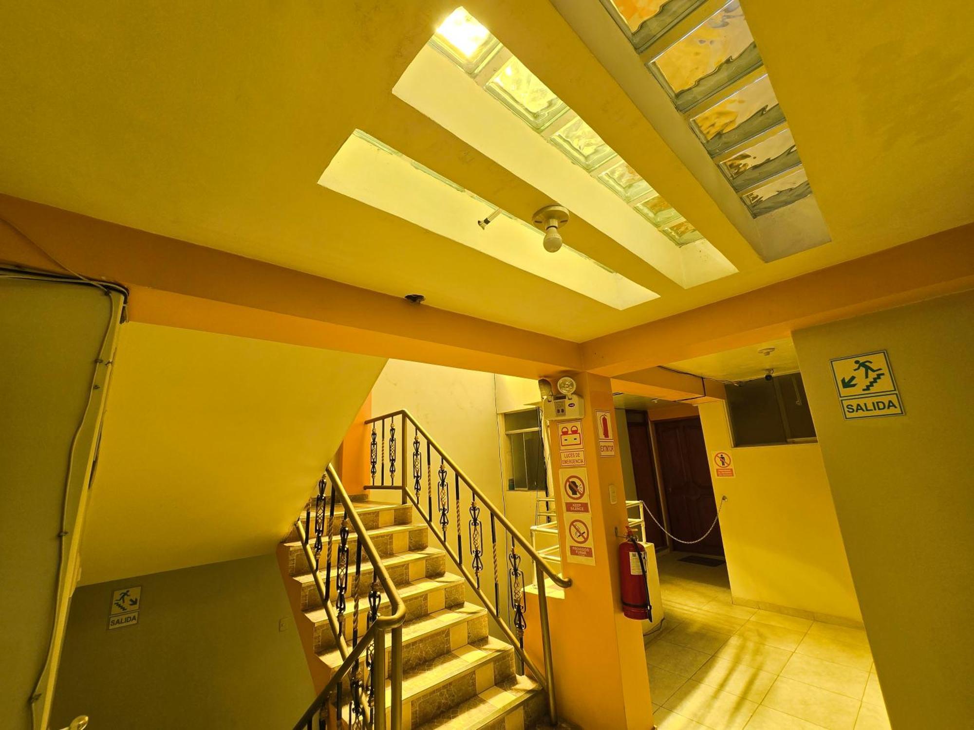 Hostal Acuarius Puno Exterior foto